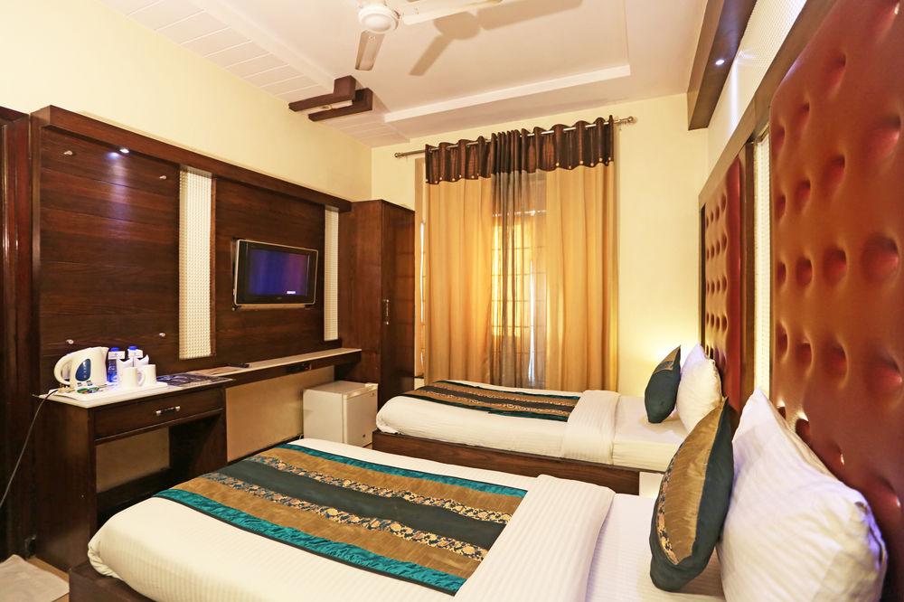 Hotel Star Plaza@New Delhi Railway Station Exteriér fotografie