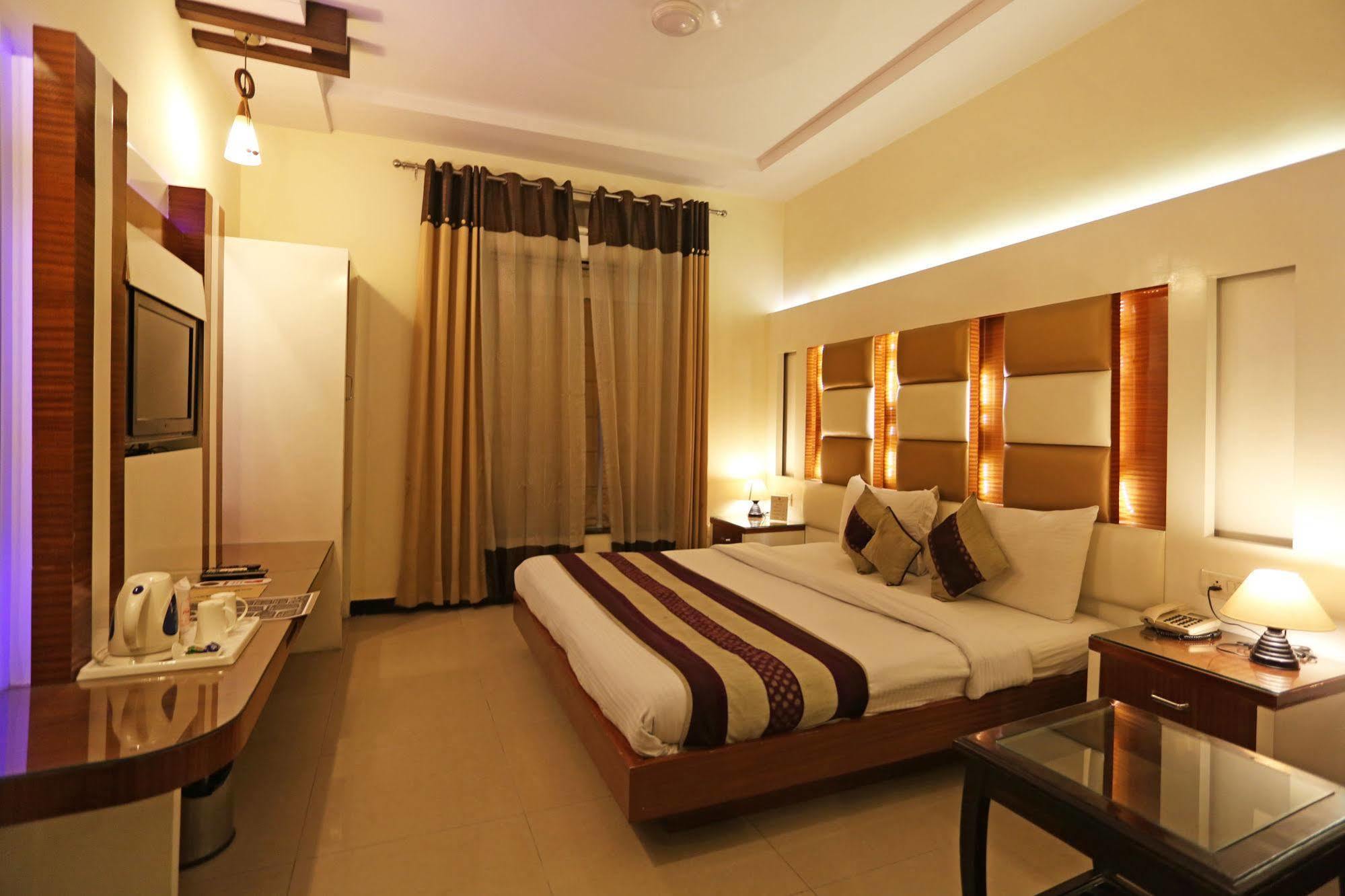 Hotel Star Plaza@New Delhi Railway Station Exteriér fotografie